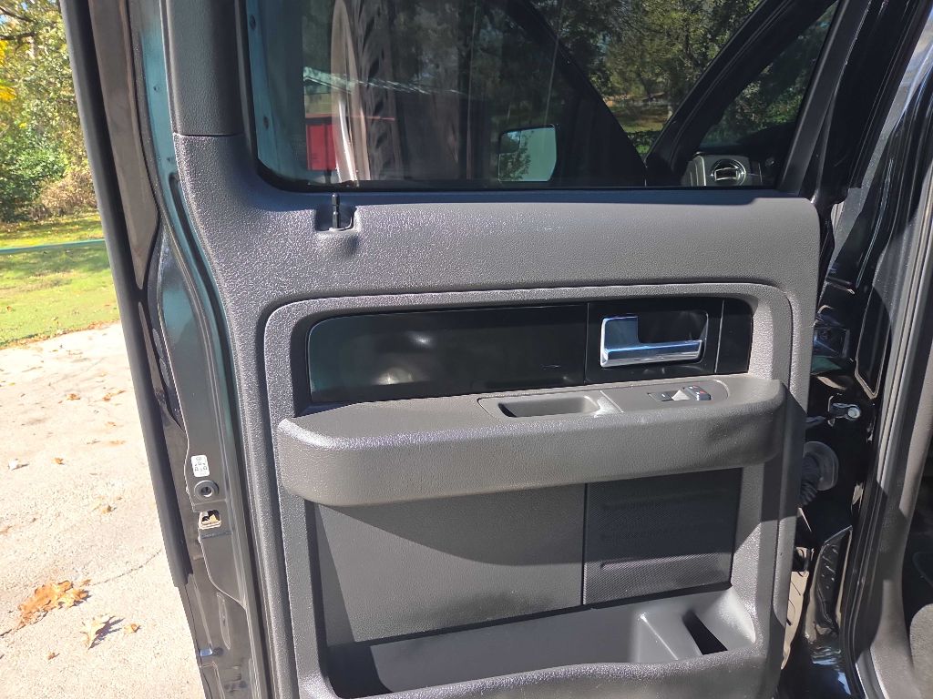 Photo 28 of this FORD F150