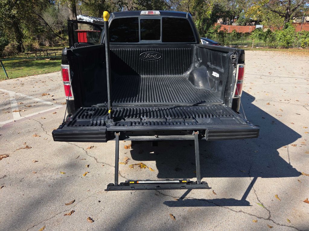 Photo 20 of this FORD F150