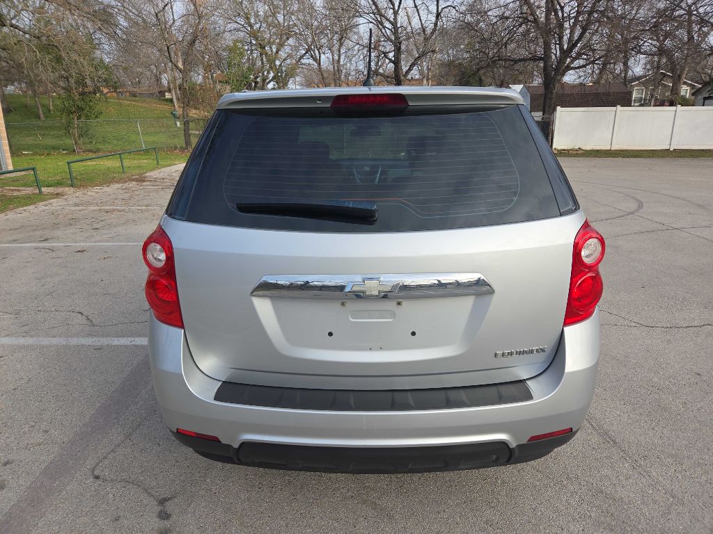 Photo 5 of this CHEVROLET EQUINOX