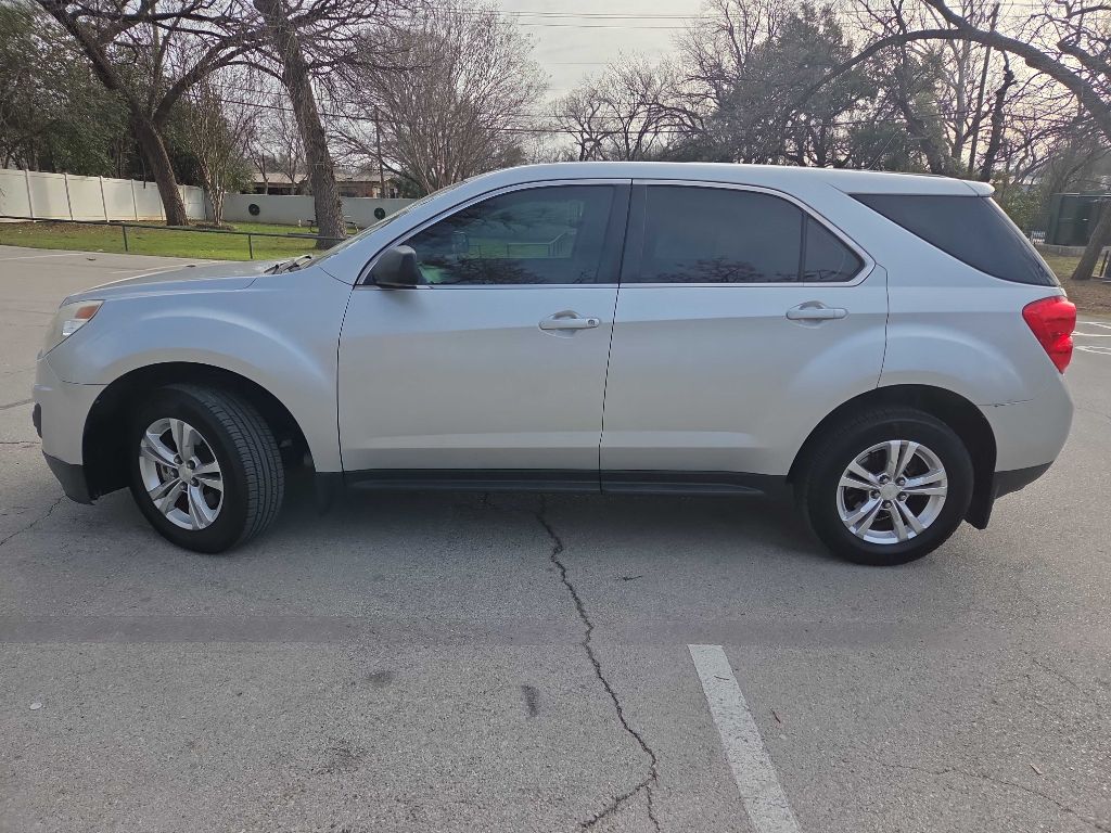 Photo 3 of this CHEVROLET EQUINOX