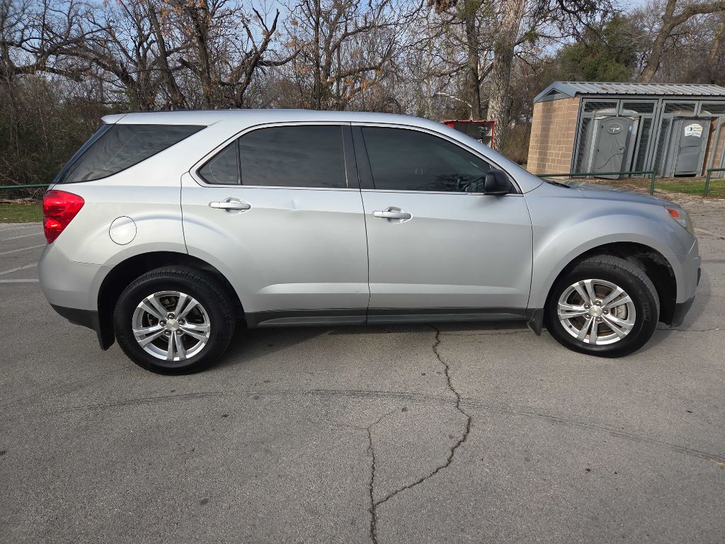 Photo 7 of this CHEVROLET EQUINOX