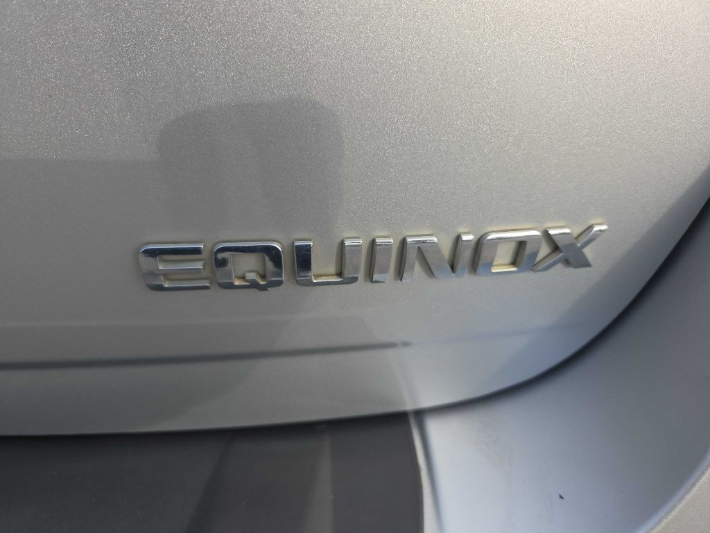 Photo 14 of this CHEVROLET EQUINOX