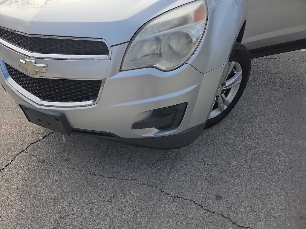 Photo 12 of this CHEVROLET EQUINOX