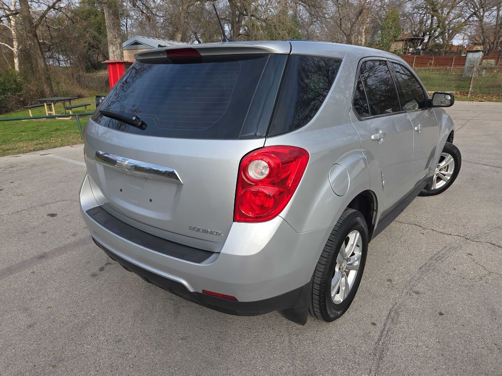 Photo 6 of this CHEVROLET EQUINOX