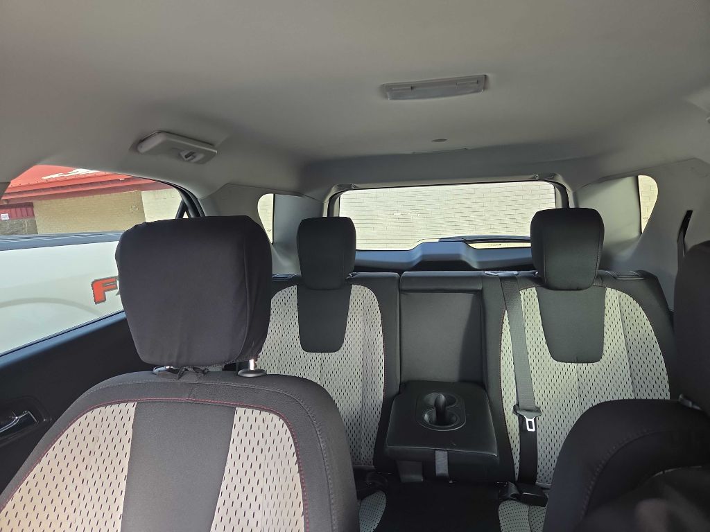Photo 29 of this CHEVROLET EQUINOX