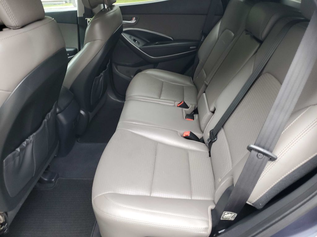 Photo 20 of this HYUNDAI SANTA FE SPORT