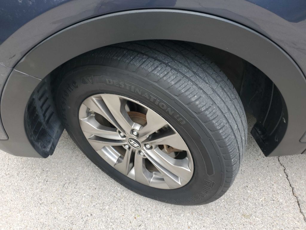 Photo 13 of this HYUNDAI SANTA FE SPORT