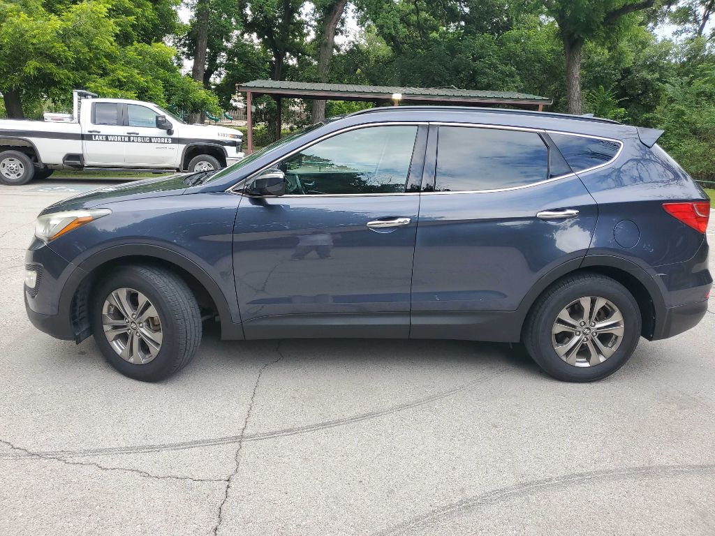 Photo 3 of this HYUNDAI SANTA FE SPORT