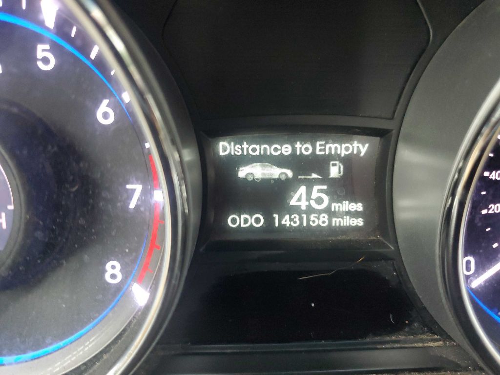 Photo 28 of this HYUNDAI SONATA