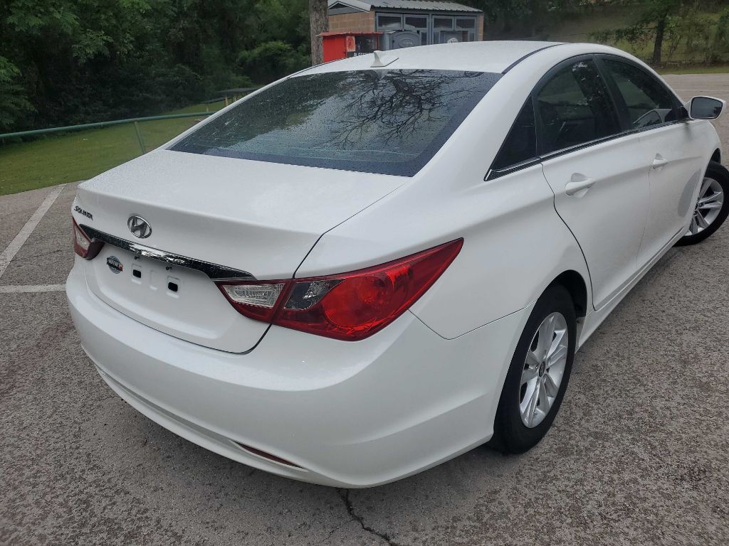 Photo 6 of this HYUNDAI SONATA