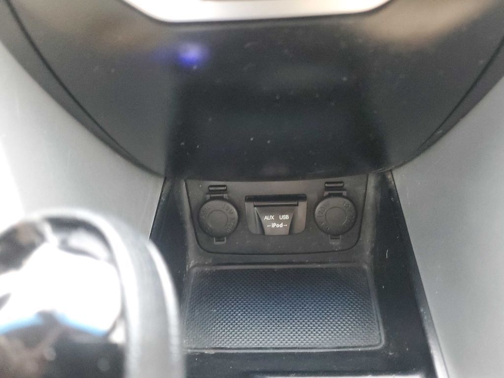 Photo 31 of this HYUNDAI SONATA