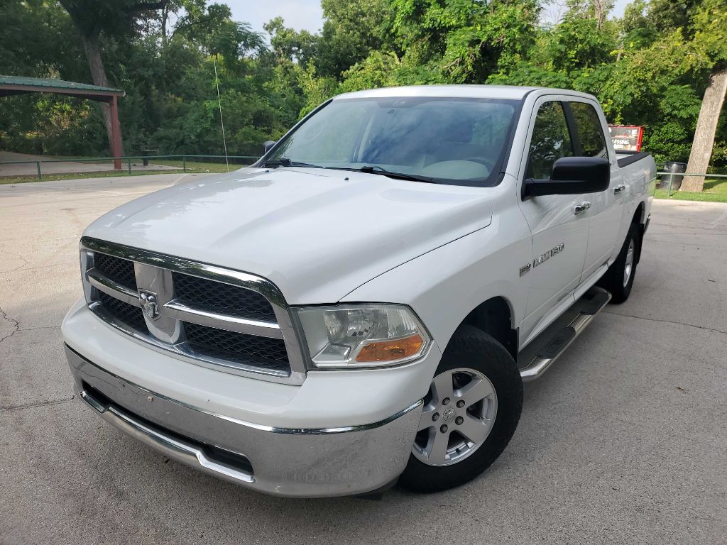 Photo 2 of this DODGE RAM 1500