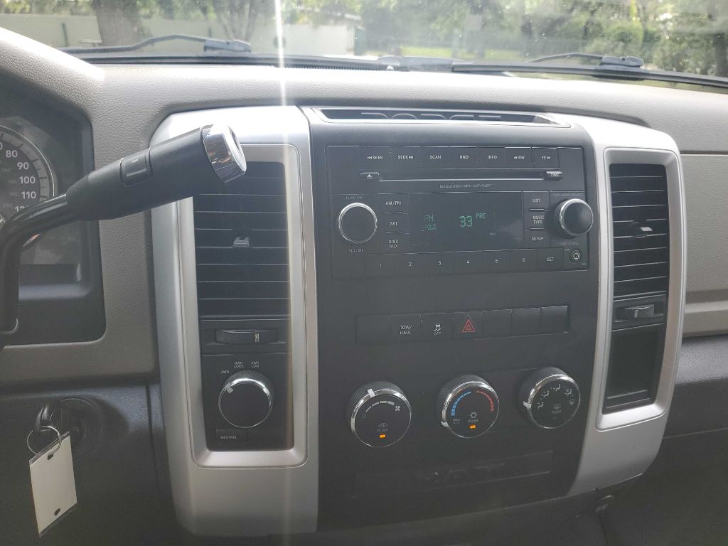 Photo 36 of this DODGE RAM 1500