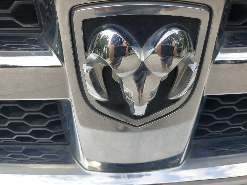 Photo 10 of this DODGE RAM 1500