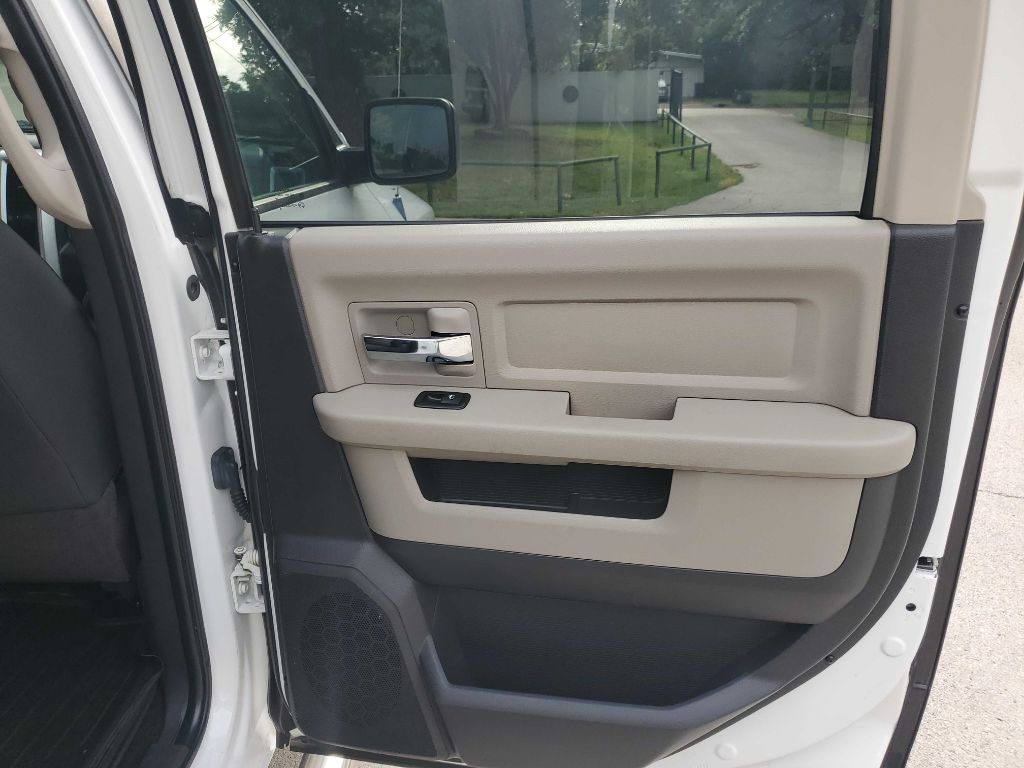 Photo 28 of this DODGE RAM 1500