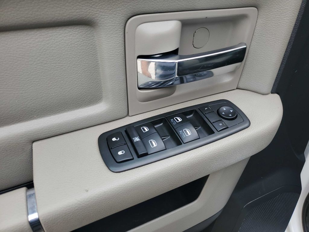 Photo 22 of this DODGE RAM 1500