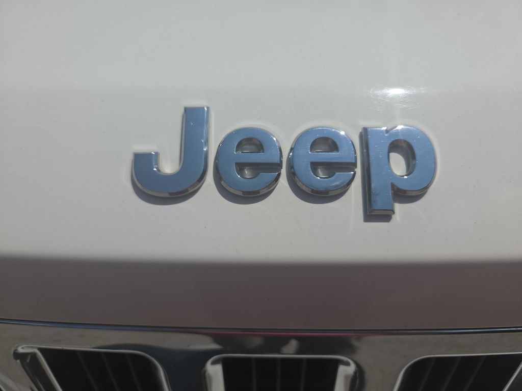 Photo 11 of this JEEP LIBERTY