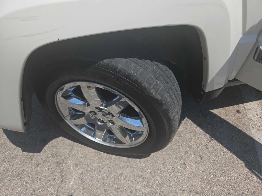 Photo 13 of this JEEP LIBERTY