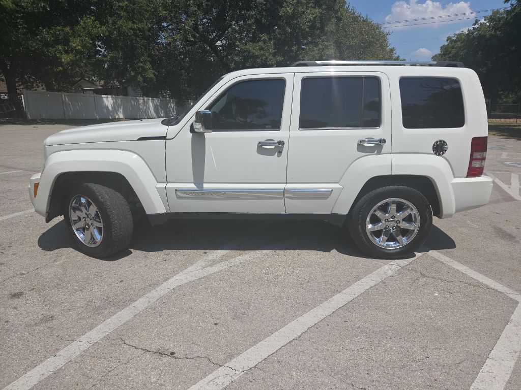 Photo 3 of this JEEP LIBERTY