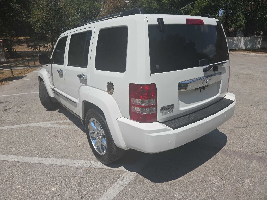 Photo 4 of this JEEP LIBERTY