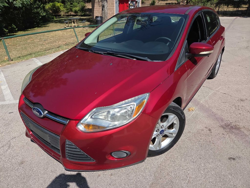Photo 2 of this FORD FOCUS