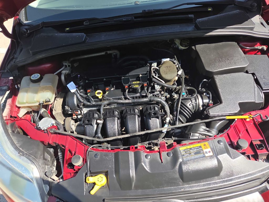 Photo 10 of this FORD FOCUS