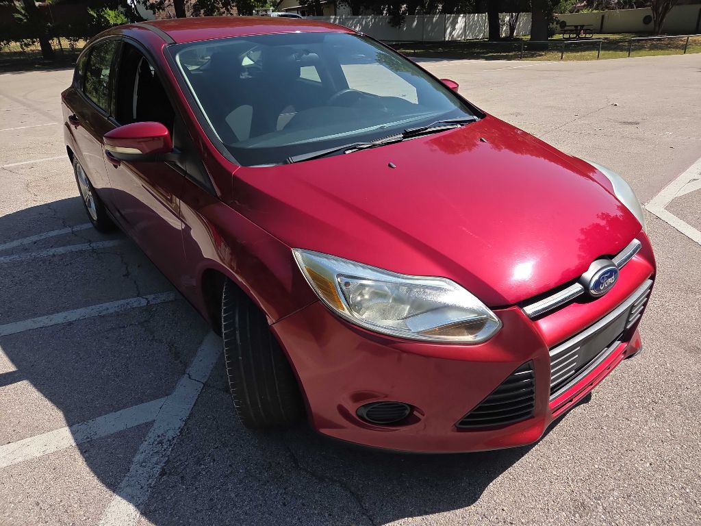 Photo 8 of this FORD FOCUS