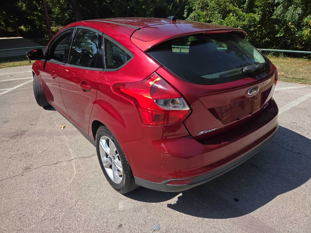Photo 4 of this FORD FOCUS