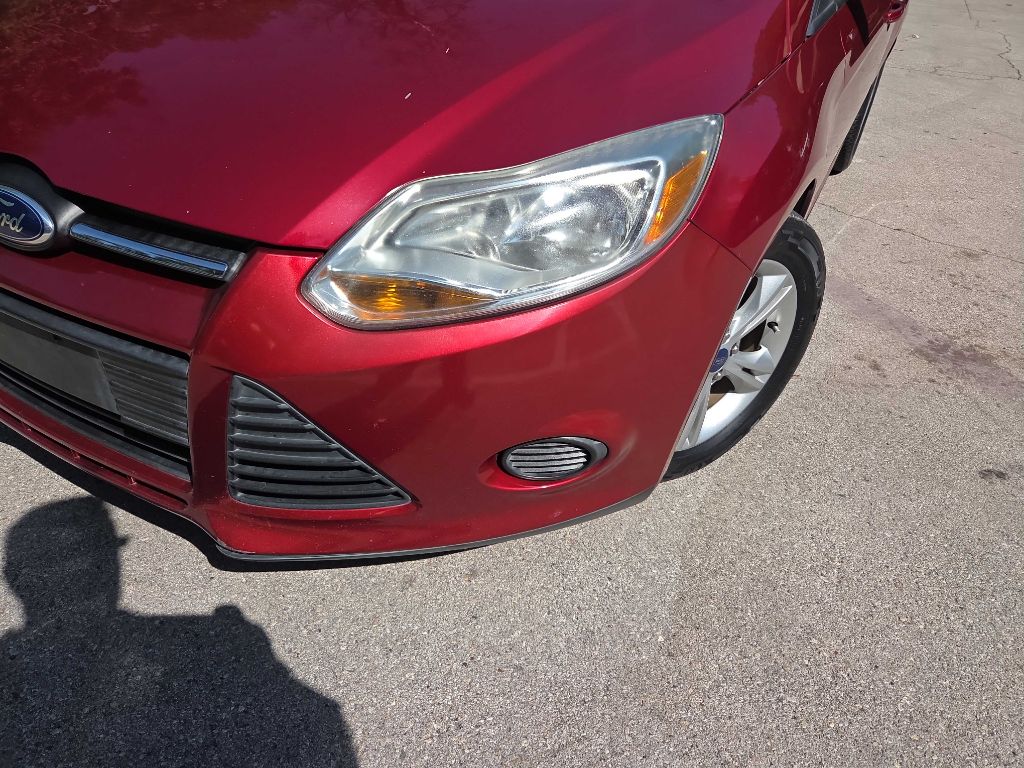 Photo 12 of this FORD FOCUS