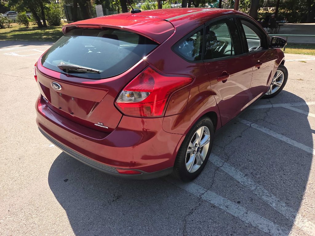 Photo 6 of this FORD FOCUS