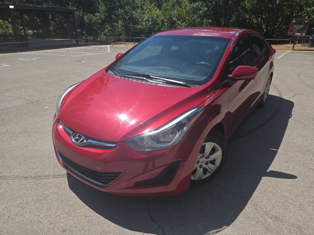 Photo 2 of this HYUNDAI ELANTRA