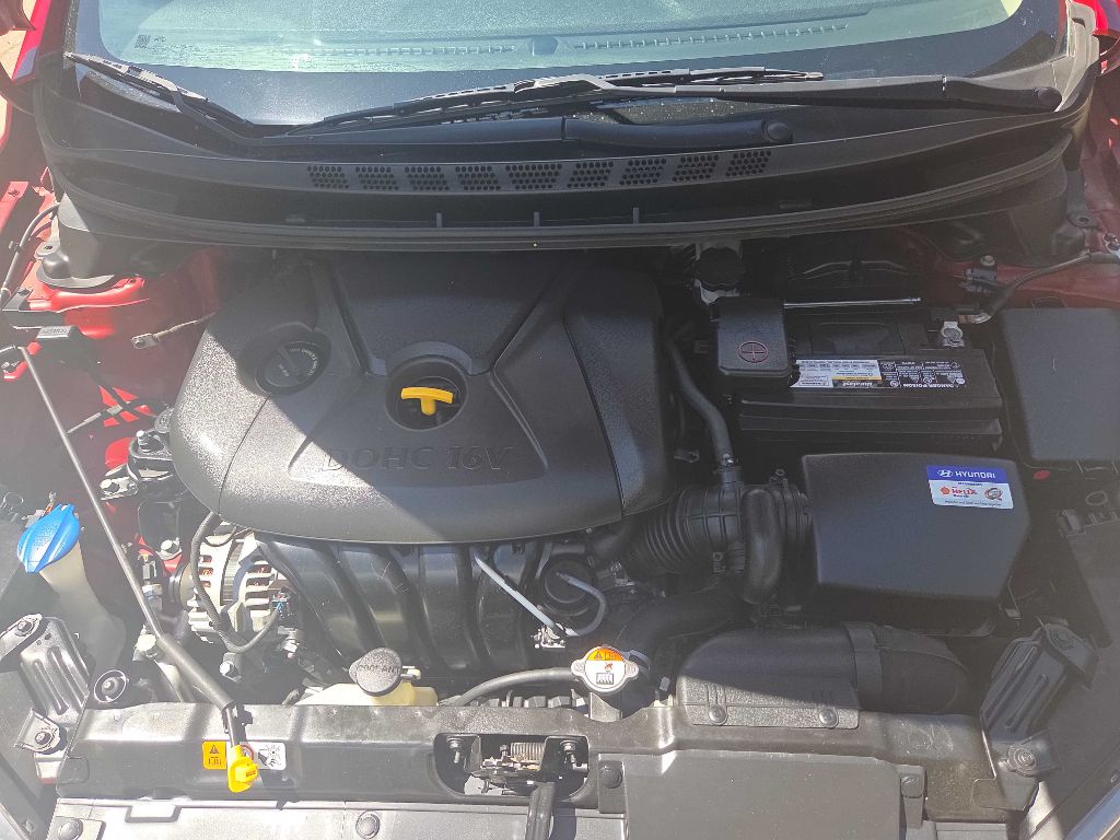 Photo 10 of this HYUNDAI ELANTRA