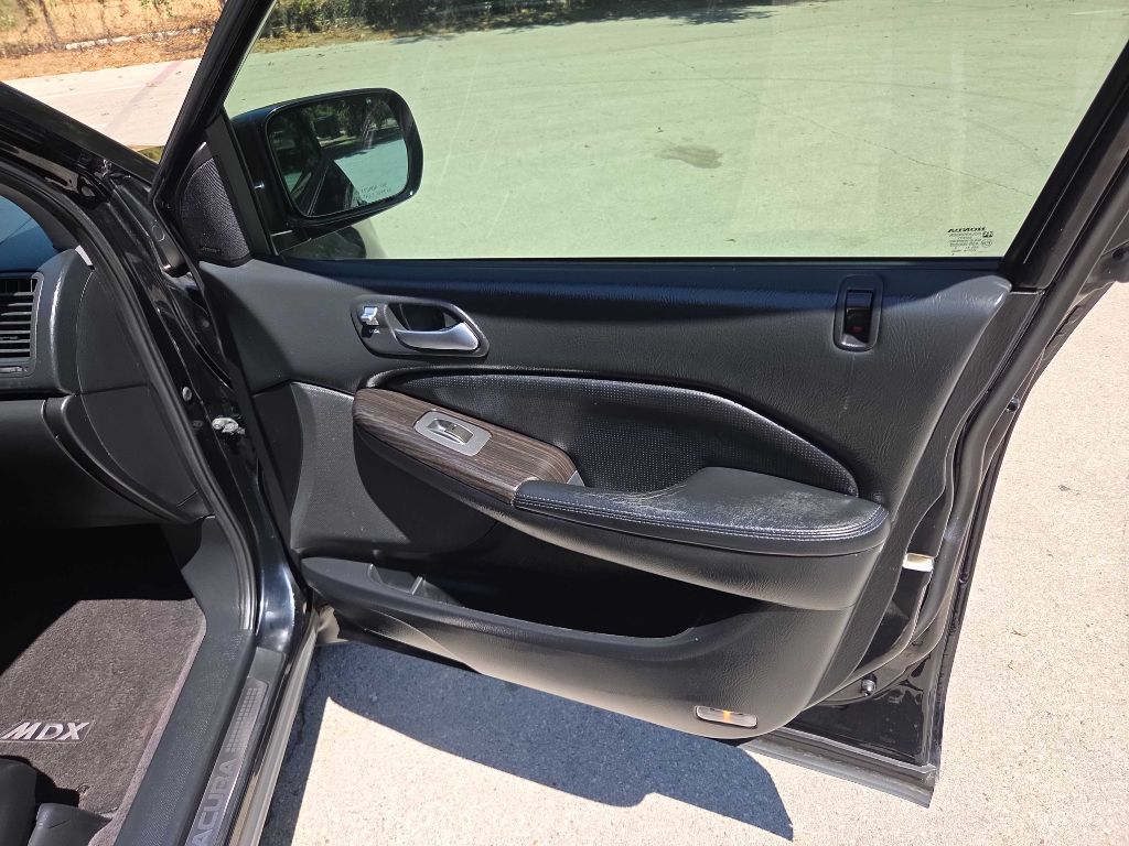Photo 29 of this ACURA MDX