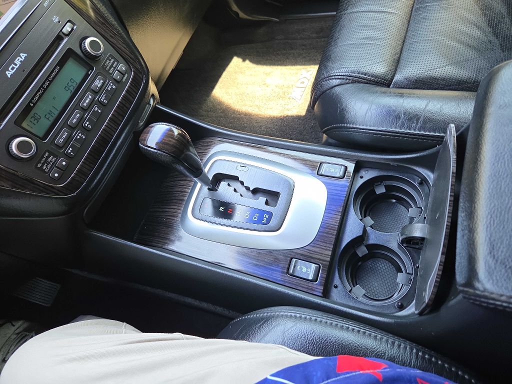 Photo 38 of this ACURA MDX