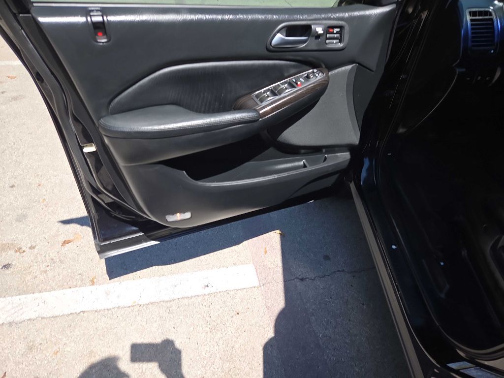 Photo 16 of this ACURA MDX