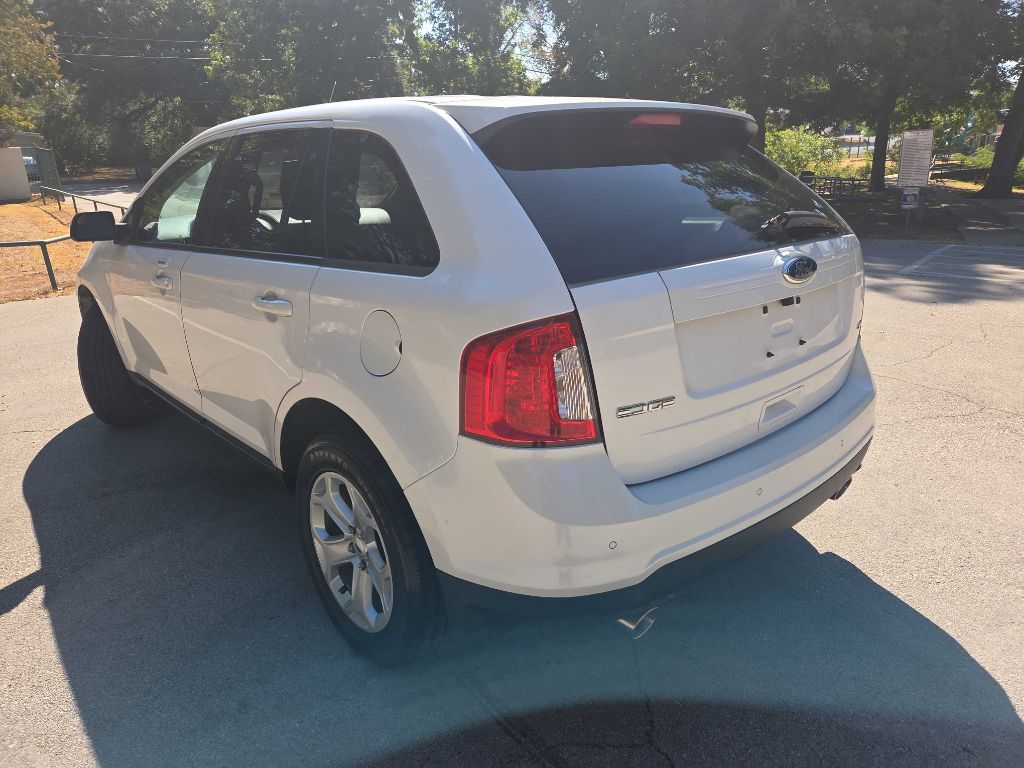 Photo 4 of this FORD EDGE
