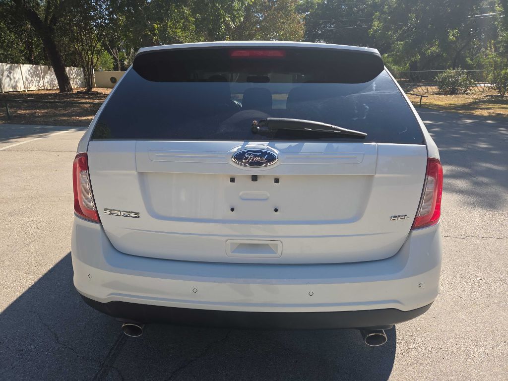 Photo 5 of this FORD EDGE