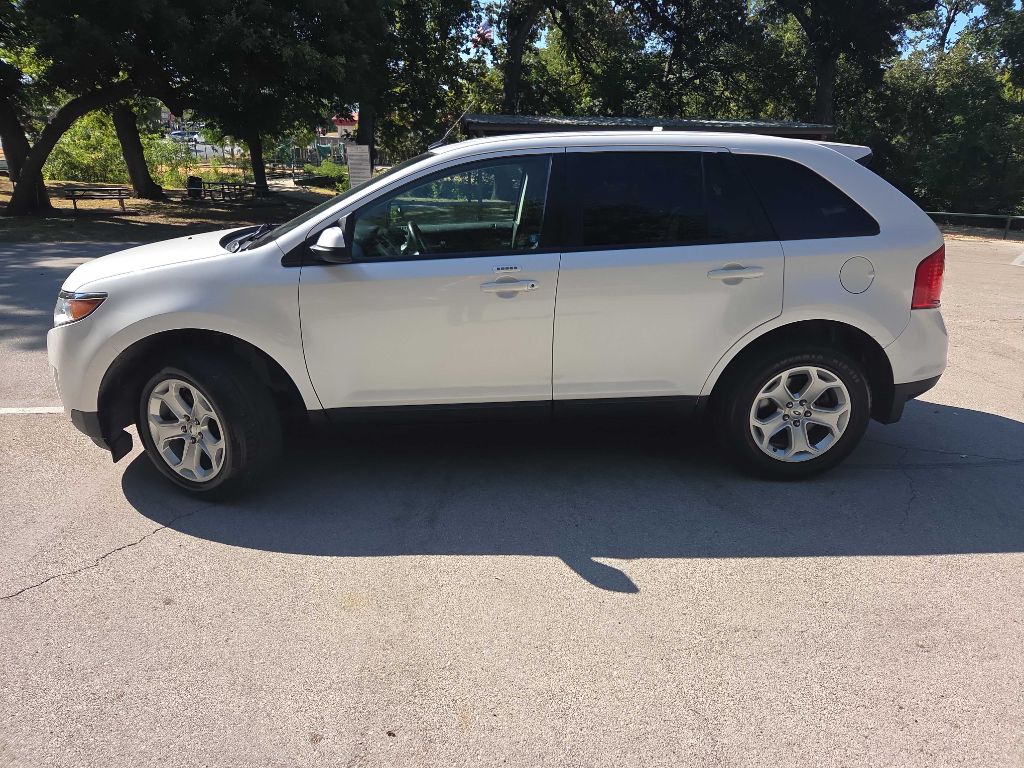 Photo 3 of this FORD EDGE