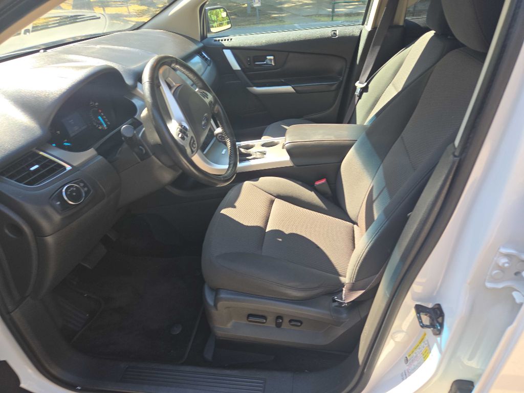 Photo 11 of this FORD EDGE
