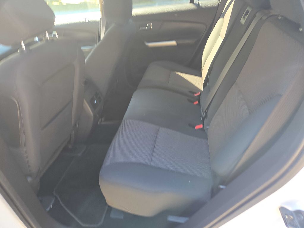 Photo 13 of this FORD EDGE