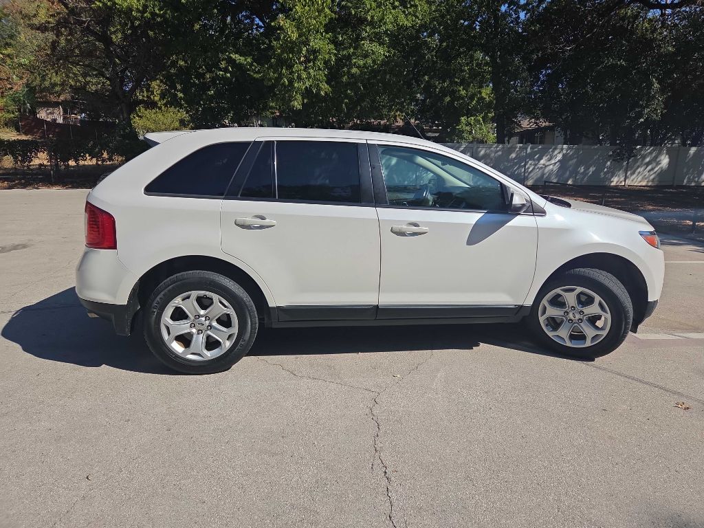 Photo 7 of this FORD EDGE