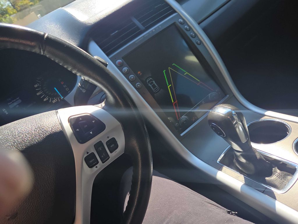 Photo 22 of this FORD EDGE