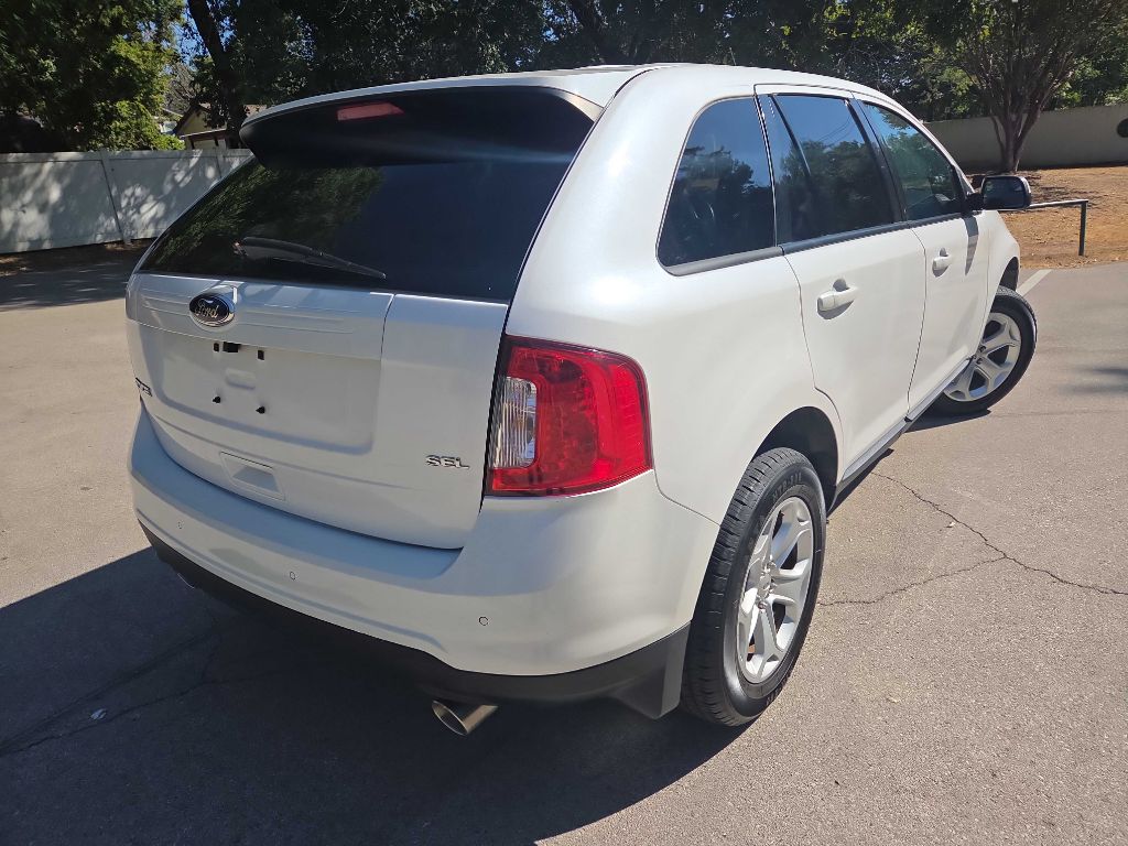 Photo 6 of this FORD EDGE