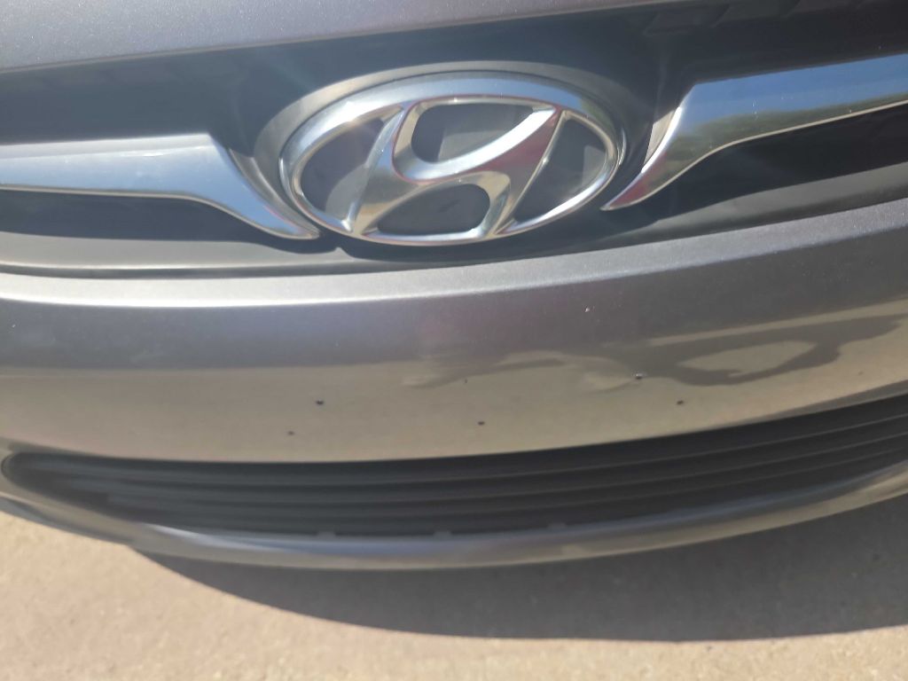 Photo 11 of this HYUNDAI ACCENT