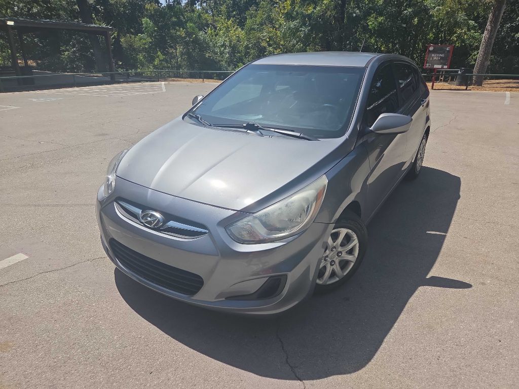 Photo 2 of this HYUNDAI ACCENT