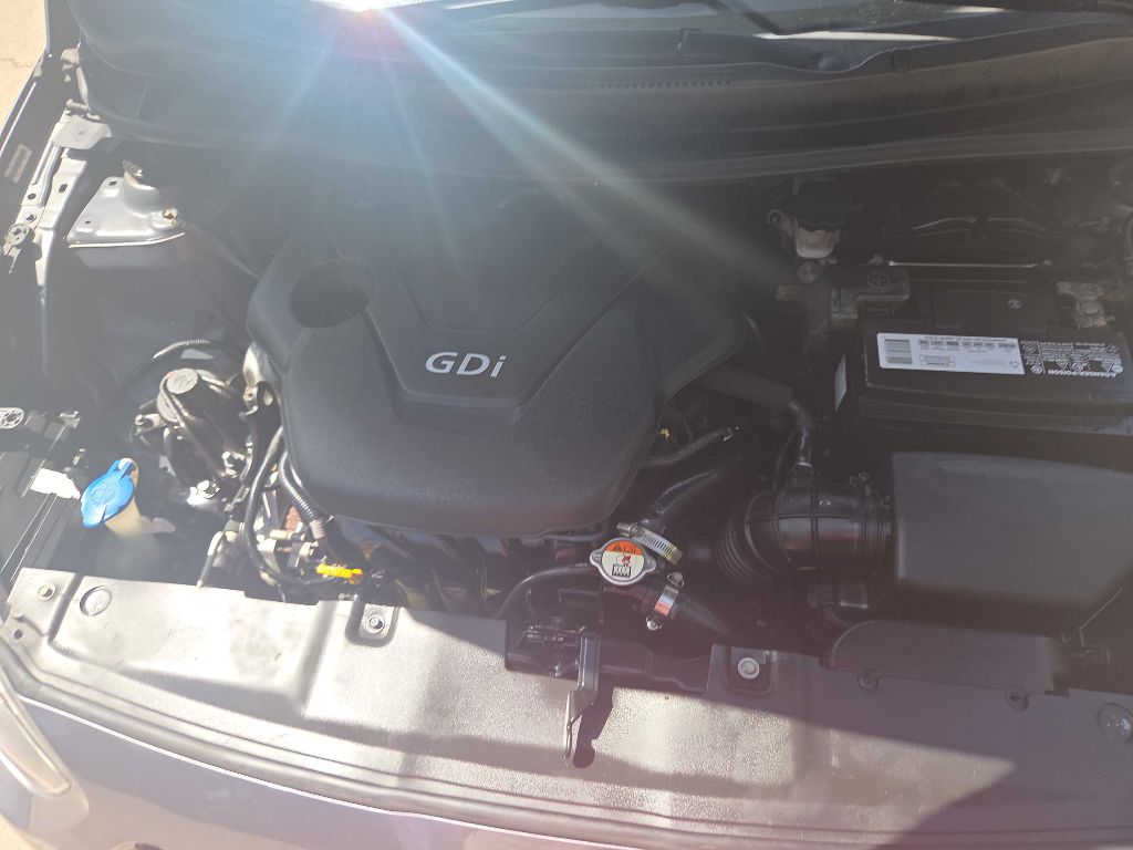 Photo 10 of this HYUNDAI ACCENT