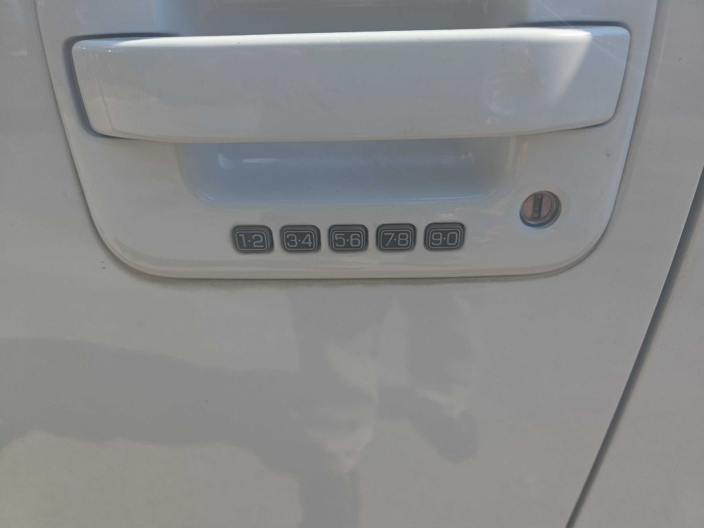 Photo 17 of this FORD F150