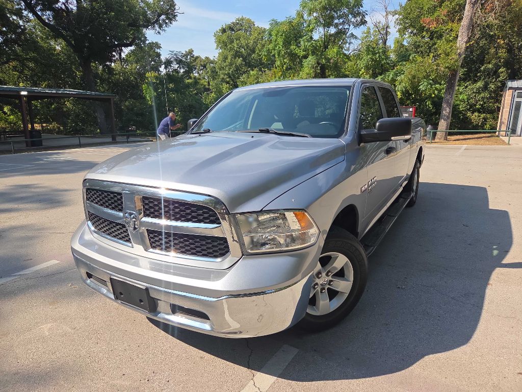 Photo 2 of this RAM 1500 CLASSIC