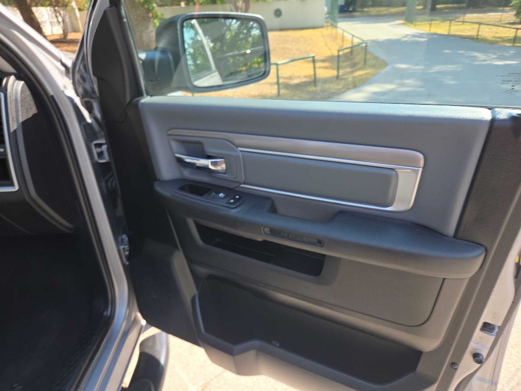 Photo 31 of this RAM 1500 CLASSIC