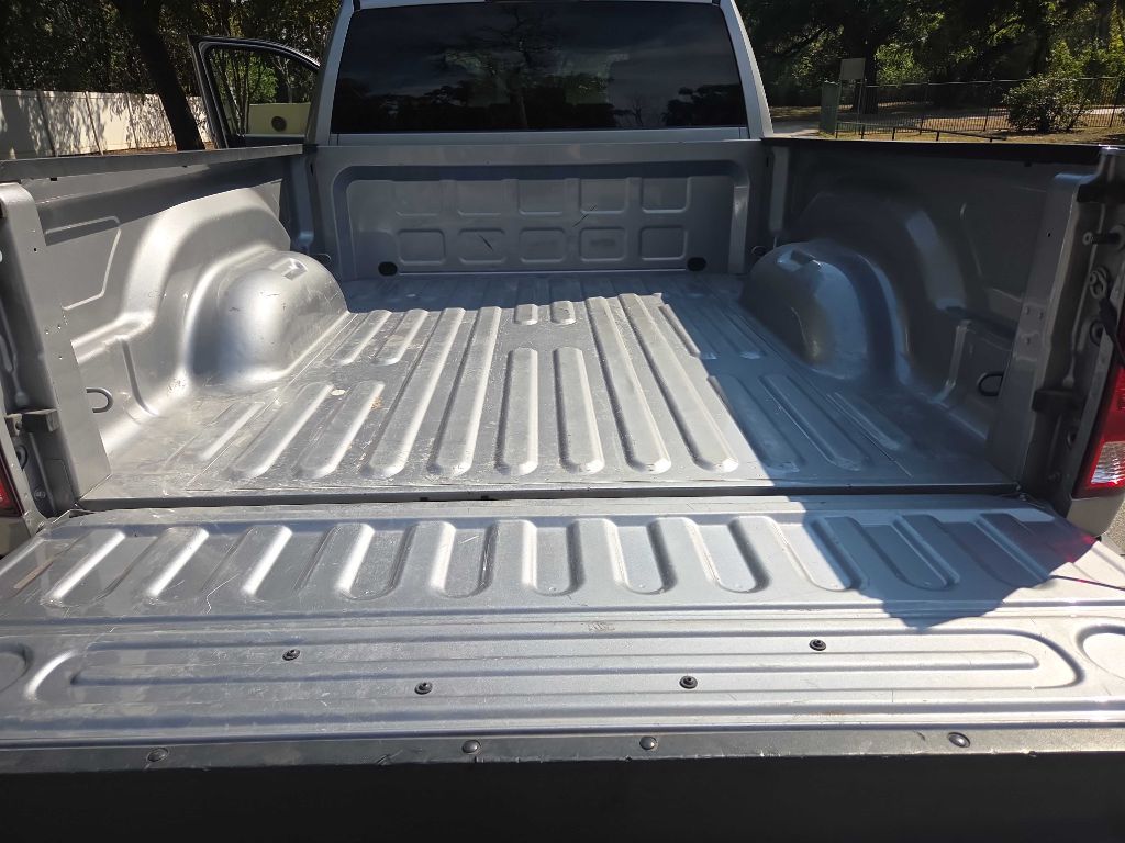 Photo 19 of this RAM 1500 CLASSIC